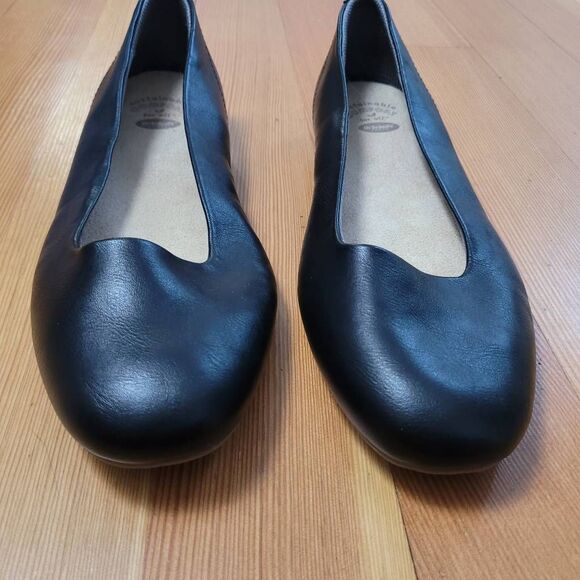 Dr Scholls 10W wexley black flats sustainable comfort minimalist neutral classic - Picture 2 of 11